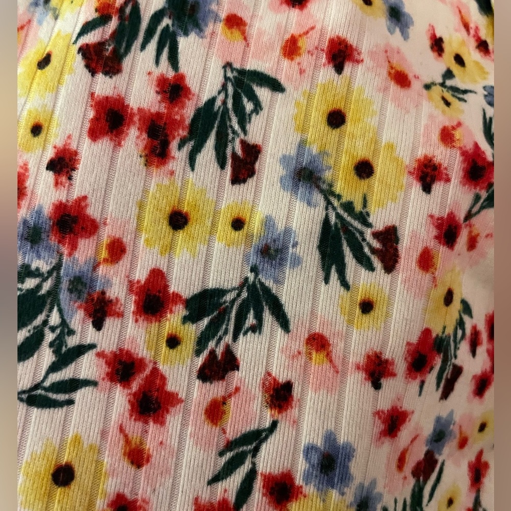 Floral top - Picture 2 of 4